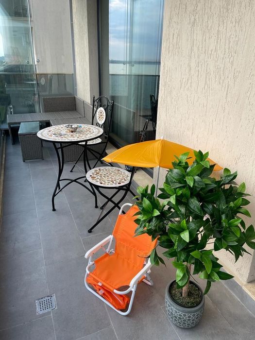 Premium | Apartament 3 Camere Open Space Vedere Frontală Lac Siutghiol | Mamaia Solid House Butoaie | Parcare Subterană + Stație EV | Fără TVA