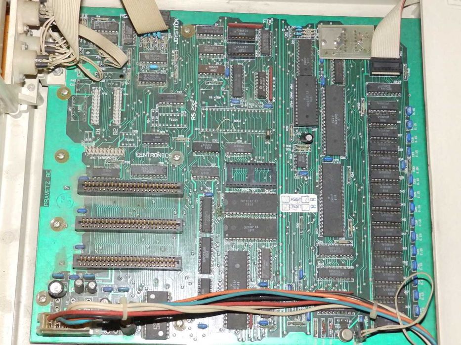 Компютър Правец 8С