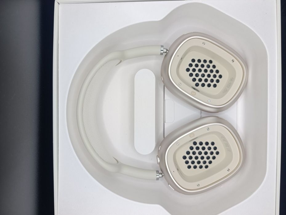 AirPods Max Starlight USB-C