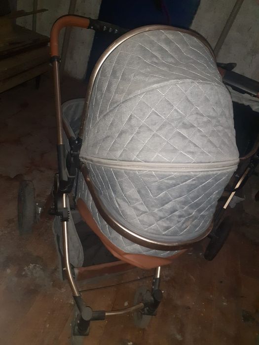 Срочно продам коляску