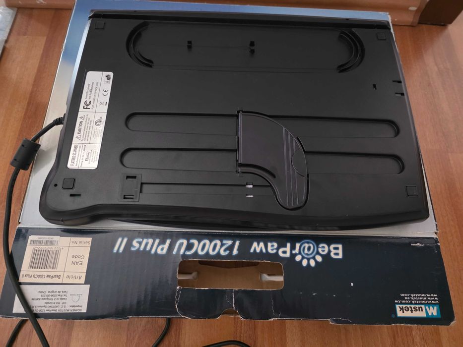 Mustek BearPaw 1200CU Plus II, model flatbed (A4)