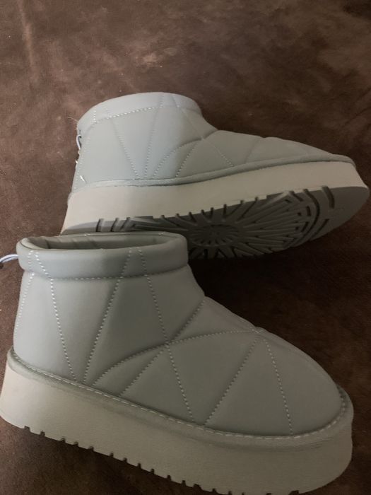 Продам угги женские