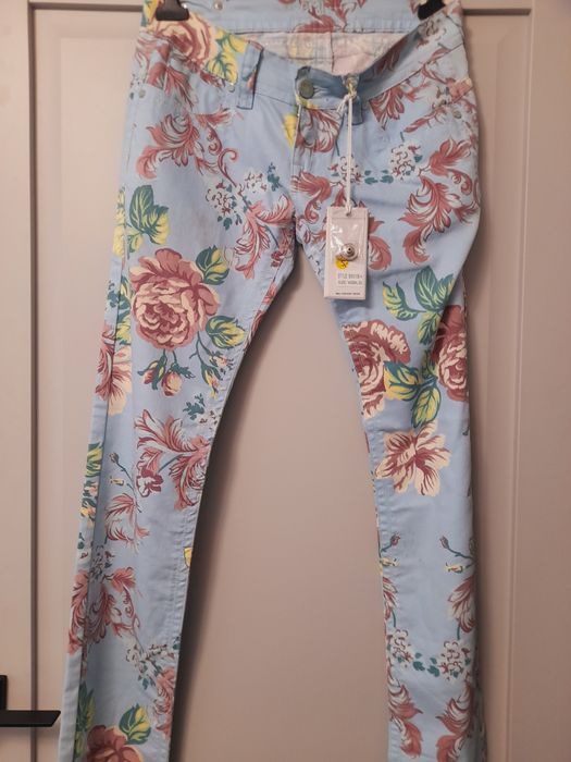 Pantaloni pentru damă, mărimea L