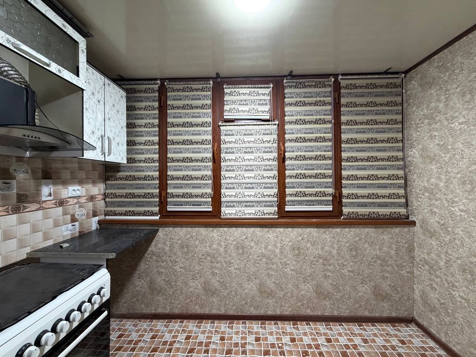 Квартира 3х комнатная, переделанная в 4 комнатную. 4х этажный дом 2 эт