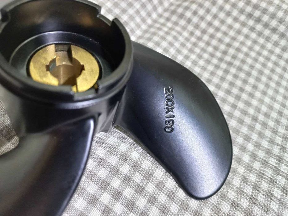 ВИНТ Гребной 200мм.