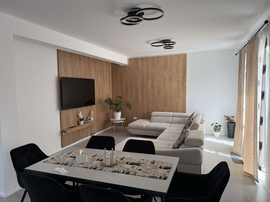 Casa 4 camere cu garaj si gradina
