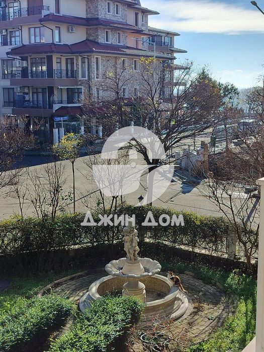 Тристаен апартамент в жилищна сграда БЕЗ ТАКСА, с. Равда