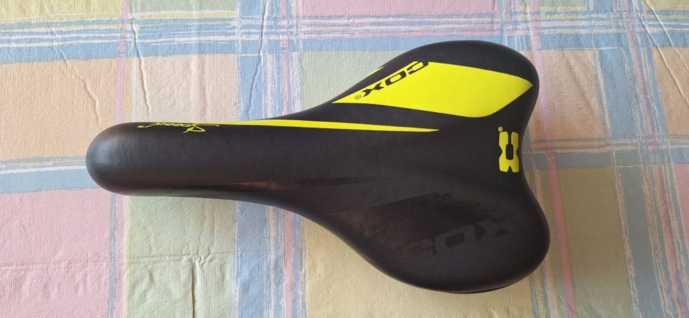 Огледало, светлоотразители, седалки и ръкохватки за велосипед