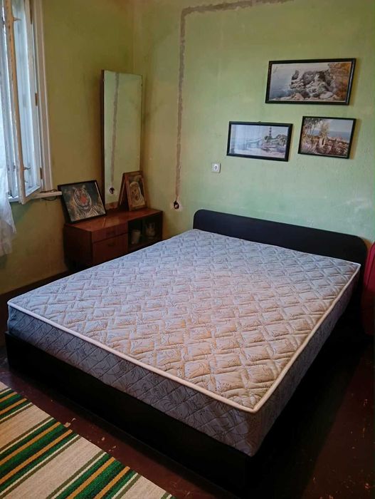 Къща в с. Леденик