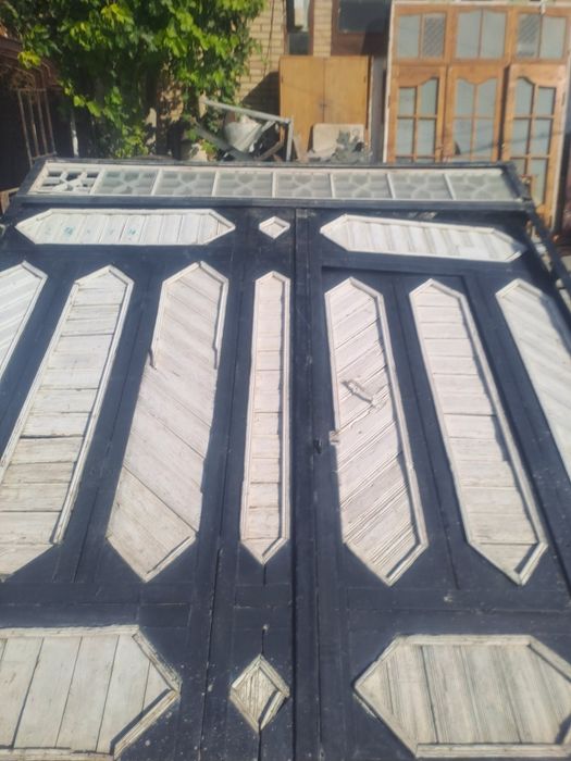 Дарвоза сотилади.