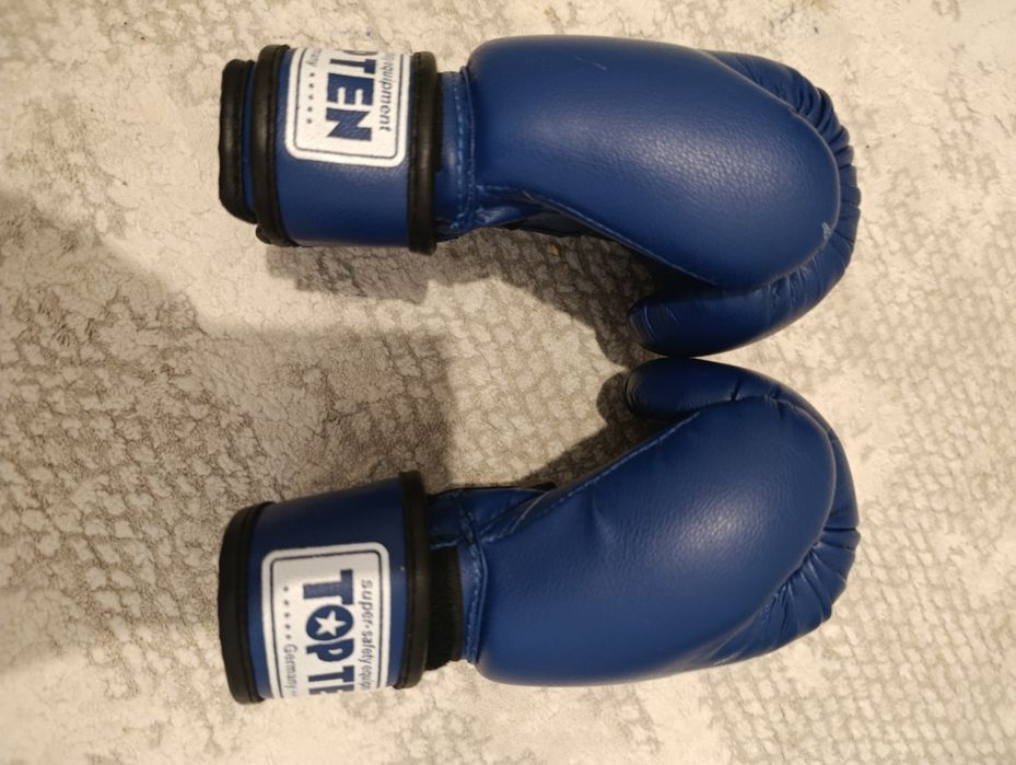 Перчатки для бокса