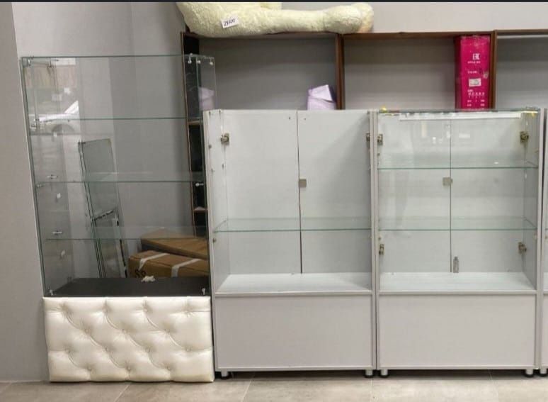 Продам стеклянные витрины