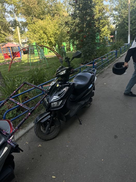Продам скутер м8