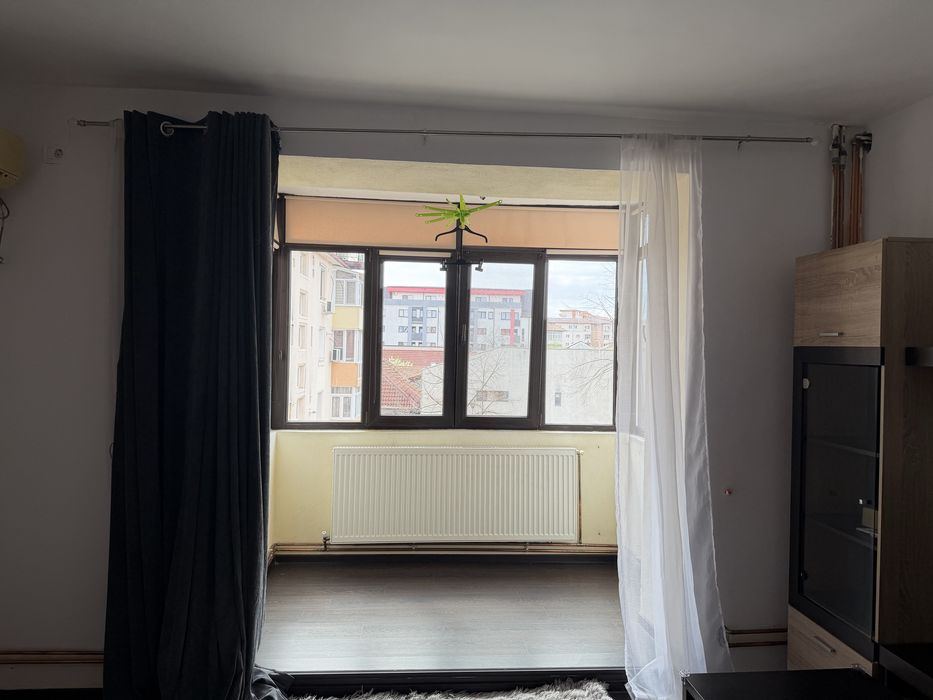 Inchiriez apartament 2 camere central