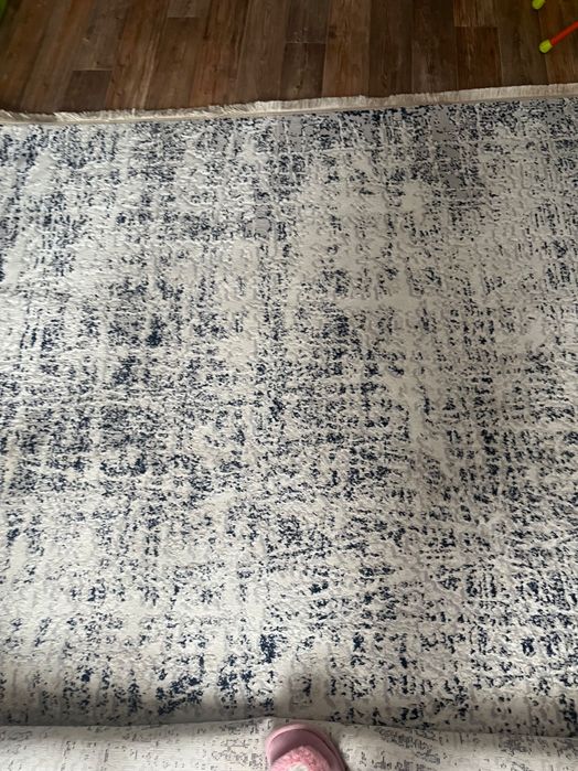 Продам ковер в хорошем состоянии