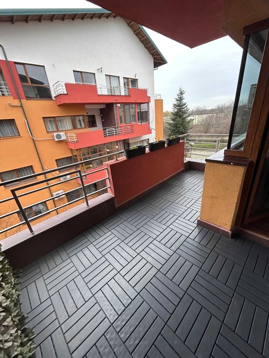 Apartament 3 camere de vanzare