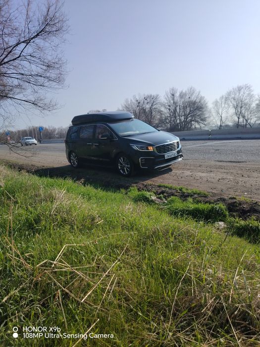 Киа карнивал хай лимузин