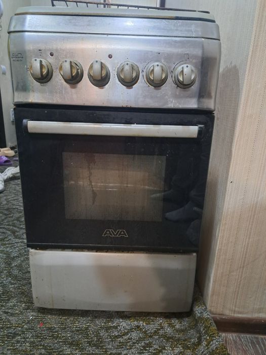 Продаём Газовую плиту