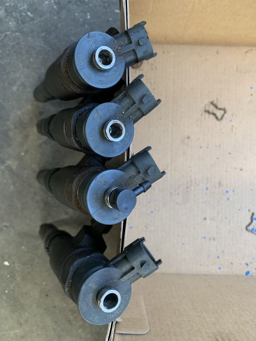 Injectoare Citroen C2 Peugeot 206 1.4 HDI  0445110135