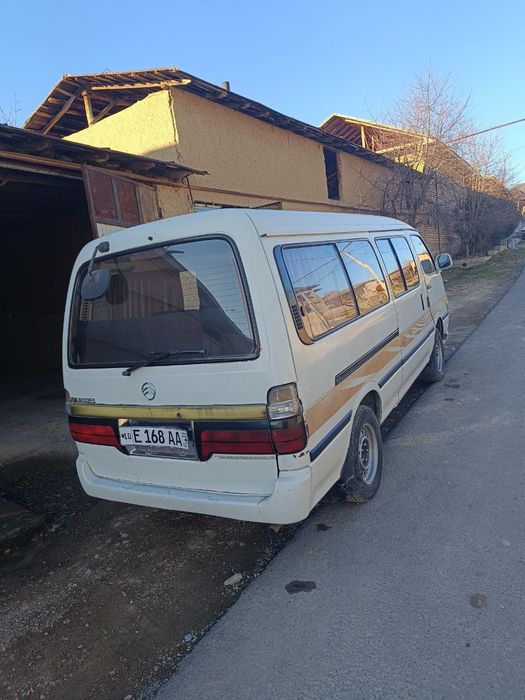 Sotiladi.Foton mikroavtobus 2007-yil holati alo.