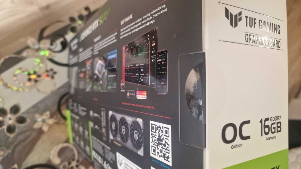 Нова ASUS TUF Gaming GeForce RTX™ 5070 Ti 16GB GDDR7 OC Edition с гаранция неразопакована
