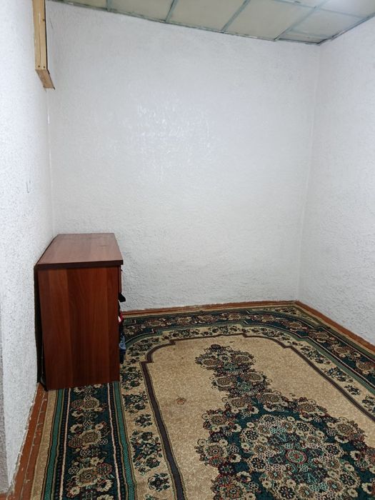 Срочно ховли уй сотилади 4 хона