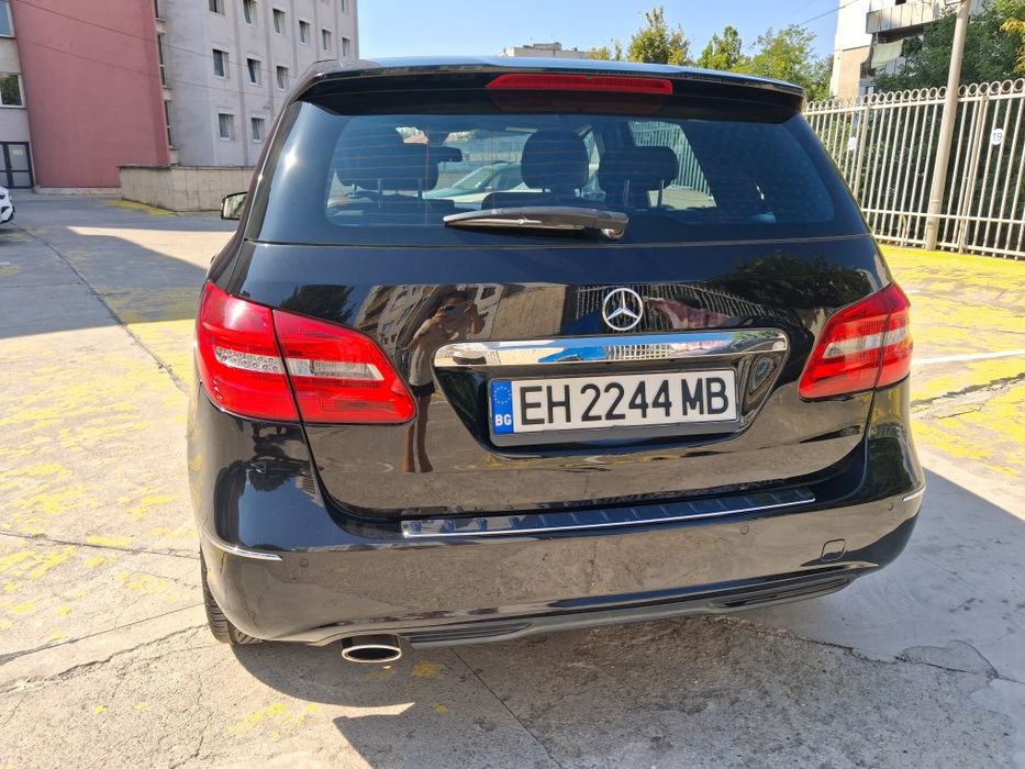 Mercedes Benz B180