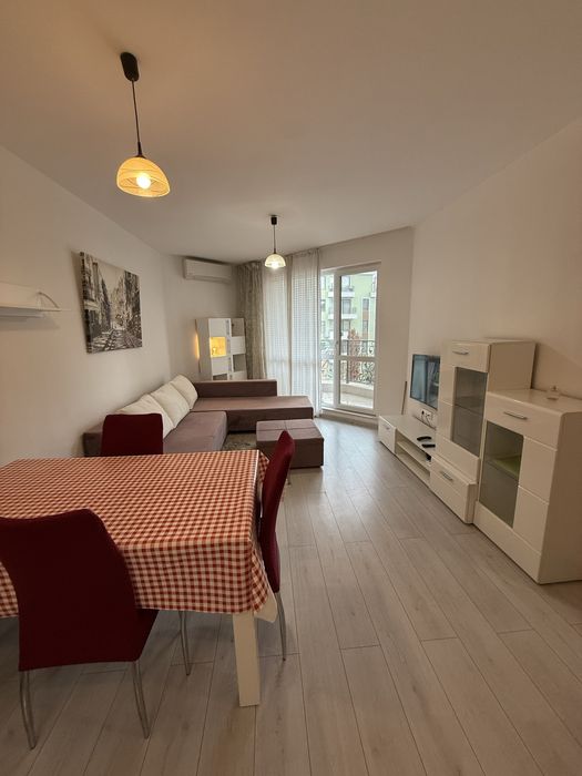 Под наем двустаен кв.Бриз