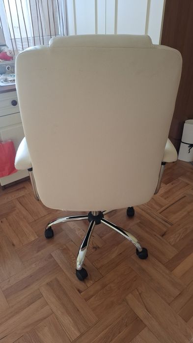 Статив и кожен стол с амортисьор, глобус