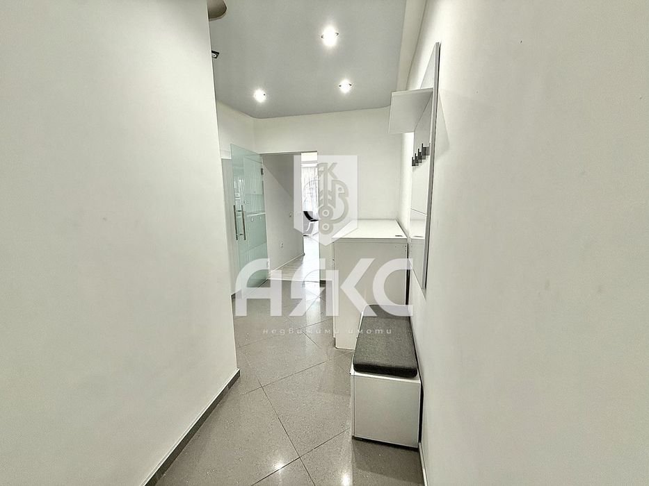 Дава се под наем Тристаен апартамент в София, Надежда 1 - 101 кв.м за 750 € - Снимка #9