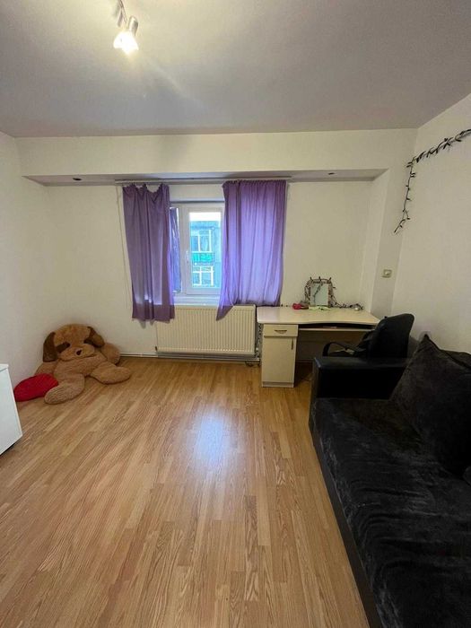 Vand apartament 3 camere central