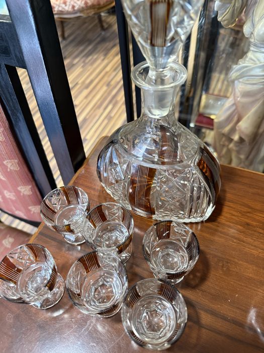 стара кристална гарафа с 6 чашки за ликъор
