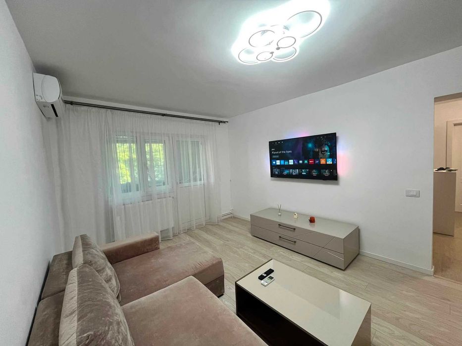 Apartament 2 camere de închiriat complet renovat pe termen lung 600€