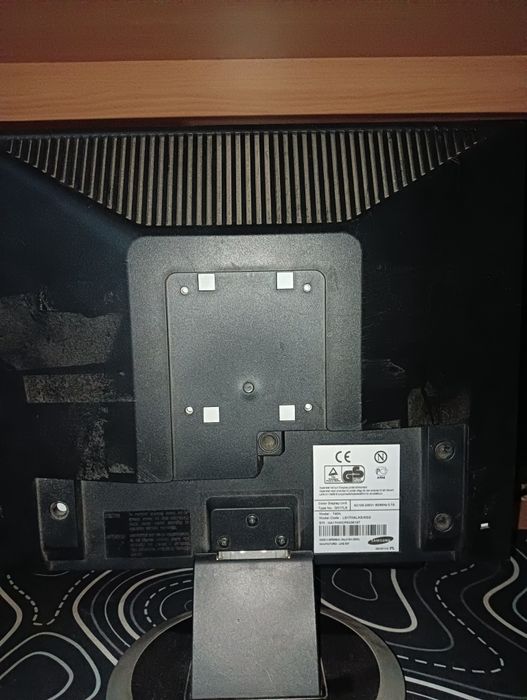 Монитор 17 дюймов