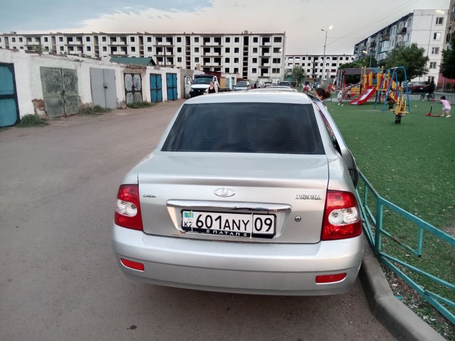 Продам приору.400000