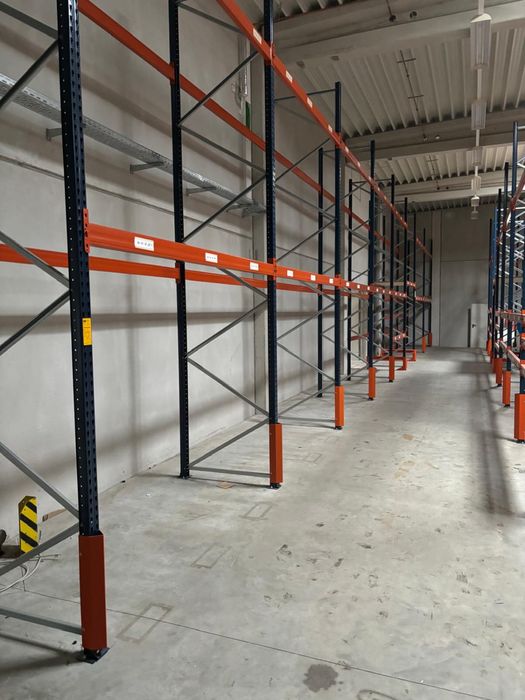 Vand rafturi metalice de depozitare euro paleti si incarcarea manuala