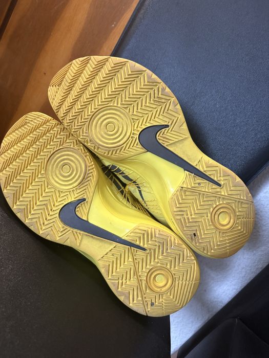 Nike Hyperdunk Yellow