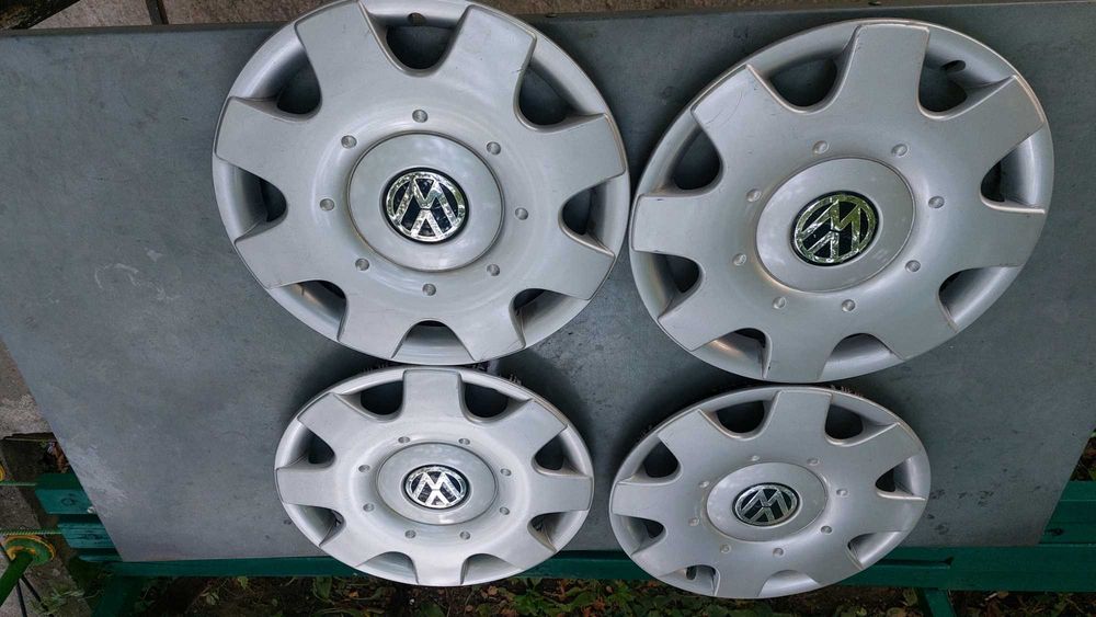 Продавам 4бр. оригинални тасове 16цола за Фолксваген.