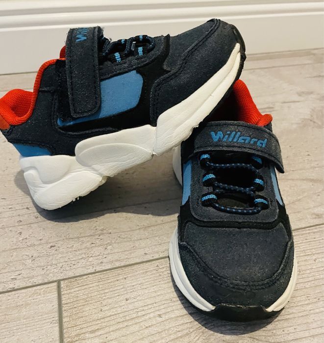 Adidasi CCC - marimea 25