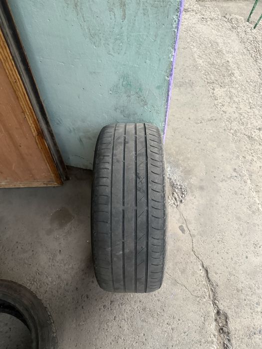 Продам шины bridgstone 225/55/17