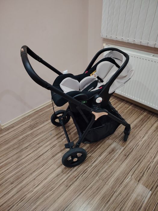 Бебешка количка Chipolino Infinity.