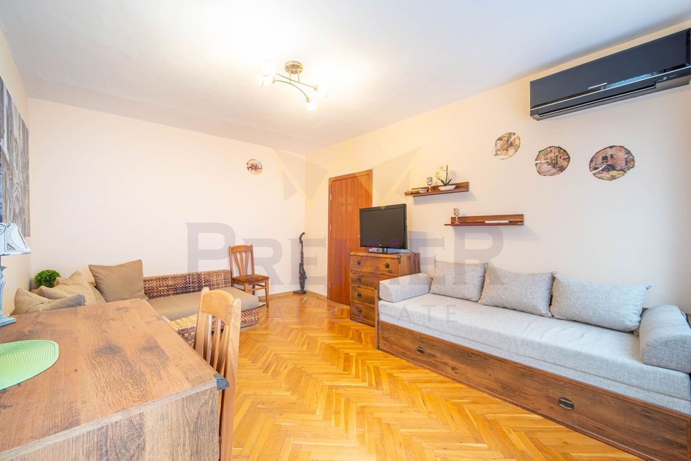 Продава се Тристаен апартамент в Варна, ВИНС - 80 кв.м за 1600 €/кв.м - Снимка #1