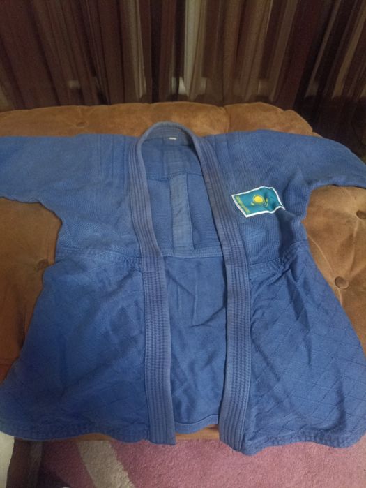 Продам кимоно детское