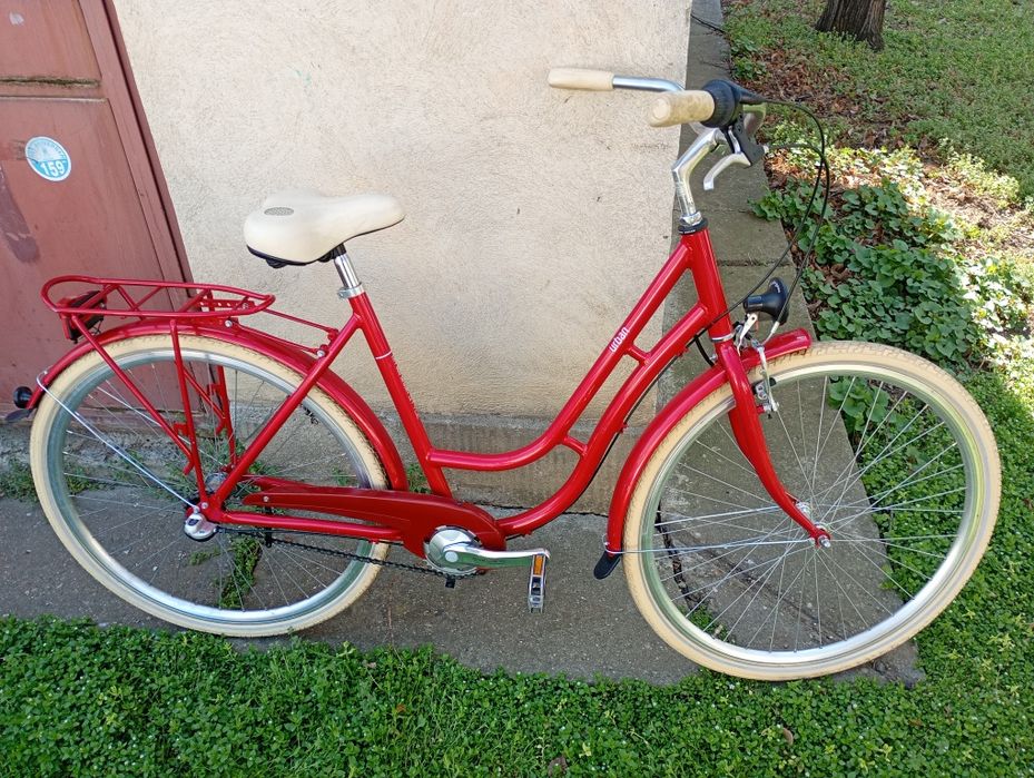 Vând bicicletă pe 28 (damă)