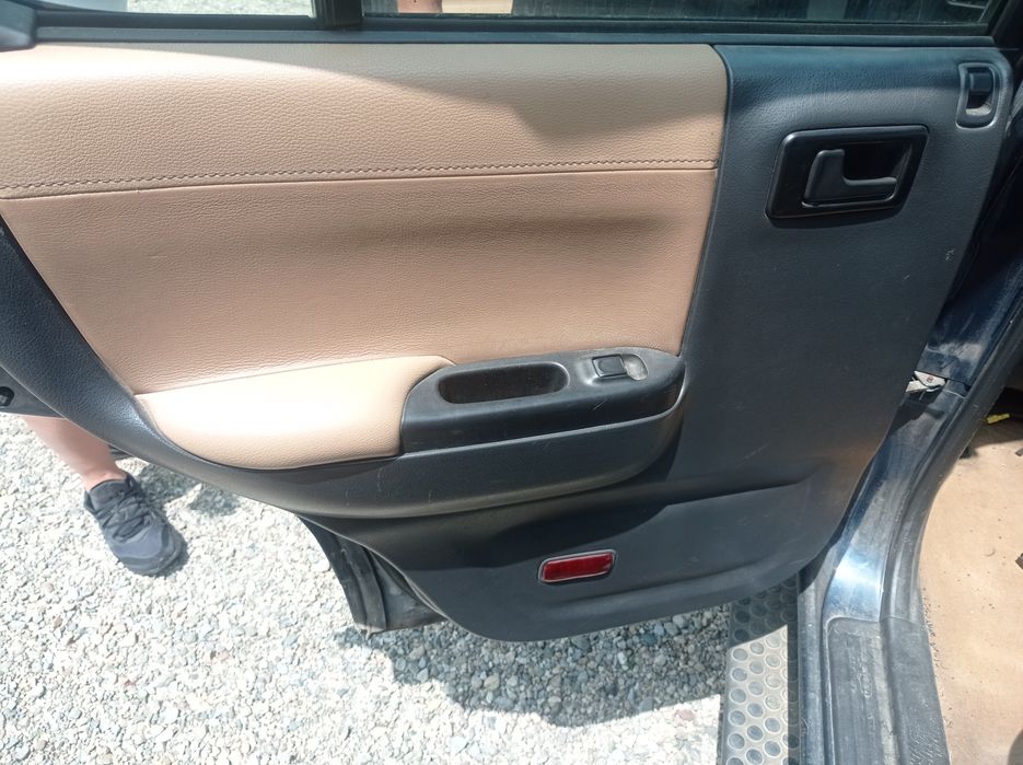 Кори за врати опел фронтера⁸