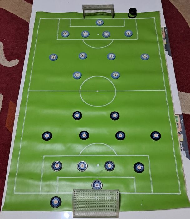 Joc de fotbal vechi cu nasturi