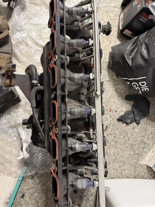 Всмукателен колектор M54B30 пълен комплект