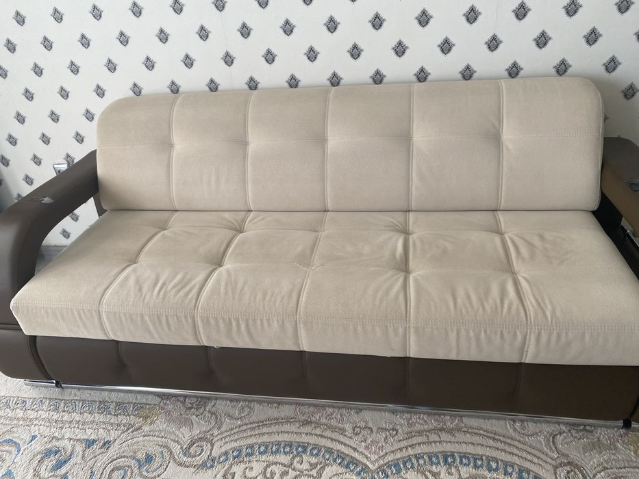 Продам диван с креслами