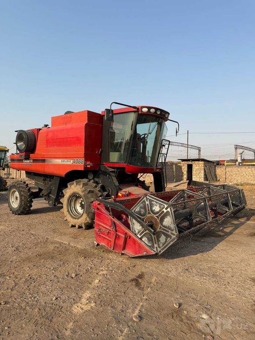 Зерноуборочный комбайн Case IH AF 4088 4WD