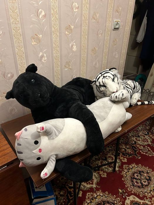 Мягкие игрушки пантера и белый тигр